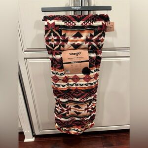 Wrangler Plush Throw Blanket with Geometric Pattern